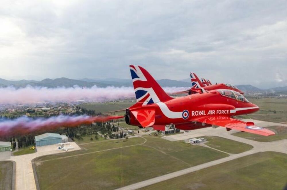 Posjeta Red Arrows u susret Danu nezavisnosti simbol snažne...