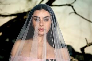 Charli XCX o novom albumu: "Plesni podijum je mrtav, sada pravimo...