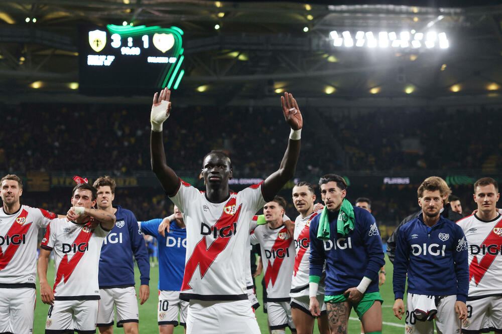 "Pčelice" su u polufinalu: Slavlje fudbalera Rajo Valjekana, Foto: Reuters