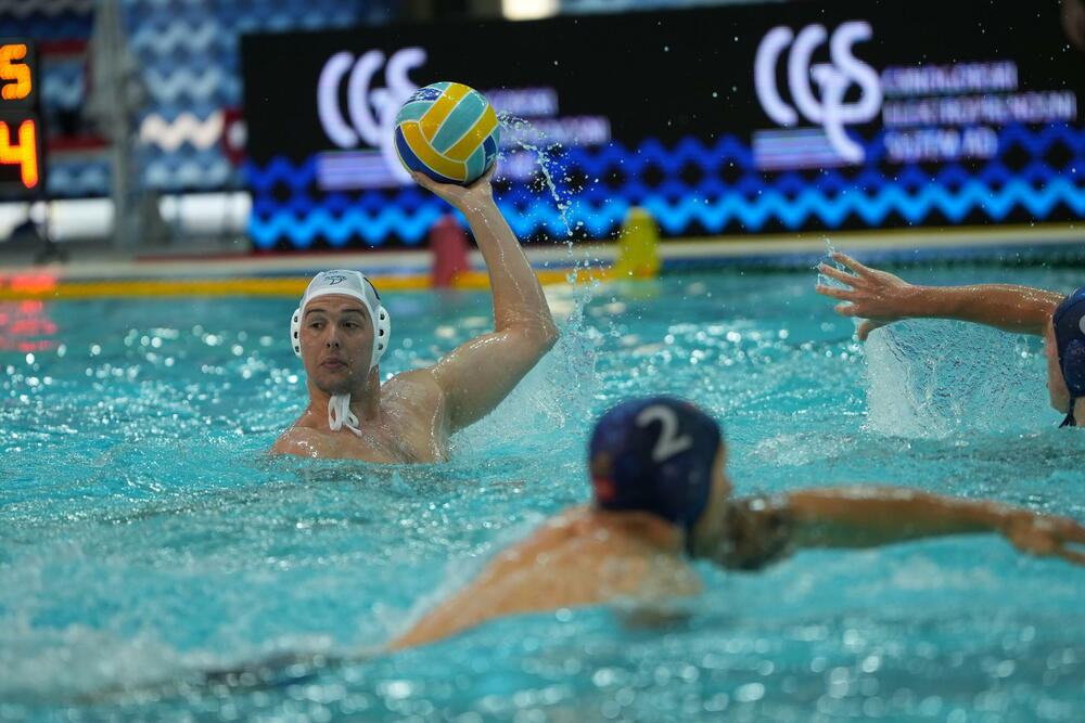 <p>Vaterpolisti Primorca bolji od Jadran M:tela u polufinalu Regionalne lige - sjajan meč velikih rivala riješen petercima (22:20)</p>