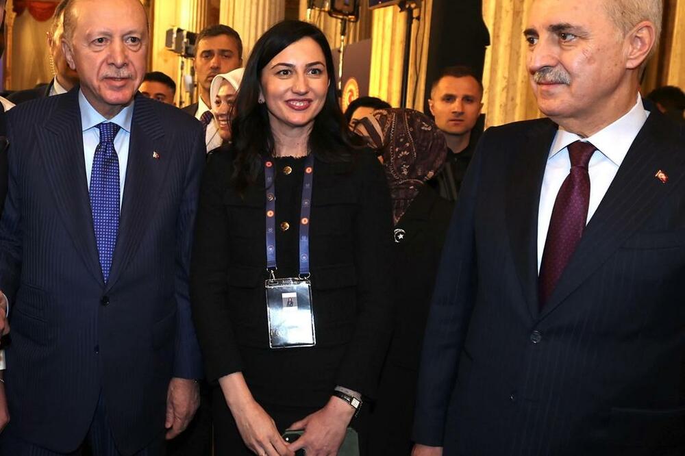 Pejović sa Erdoganom i Kurtulmušem, Foto: Jevrosima Pejović