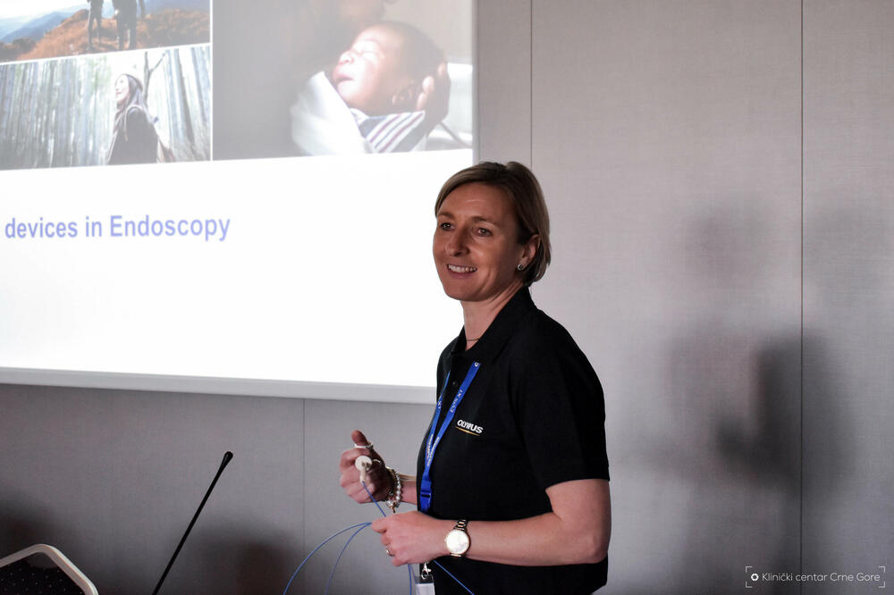 <p>&ldquo;Obuka je obuhvatala teorijski i praktiči dio, s ciljem unapređenja znanja i vještina u radu sa endoskopskom opremom i instrumentima&rdquo;, navodi se u saopštenju Kliničkog centra Crne Gore (KCCG)</p>