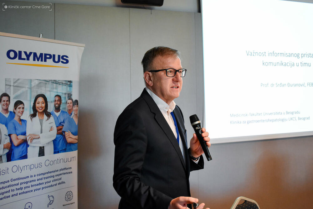 <p>&ldquo;Obuka je obuhvatala teorijski i praktiči dio, s ciljem unapređenja znanja i vještina u radu sa endoskopskom opremom i instrumentima&rdquo;, navodi se u saopštenju Kliničkog centra Crne Gore (KCCG)</p>