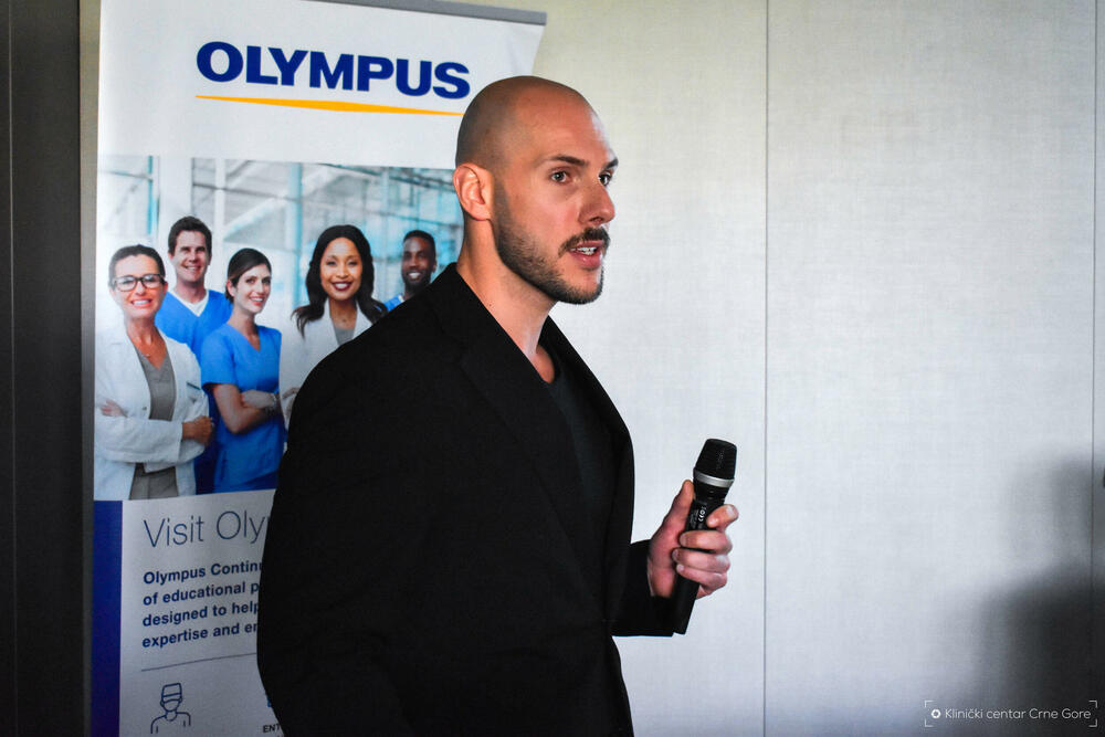 <p>&ldquo;Obuka je obuhvatala teorijski i praktiči dio, s ciljem unapređenja znanja i vještina u radu sa endoskopskom opremom i instrumentima&rdquo;, navodi se u saopštenju Kliničkog centra Crne Gore (KCCG)</p>