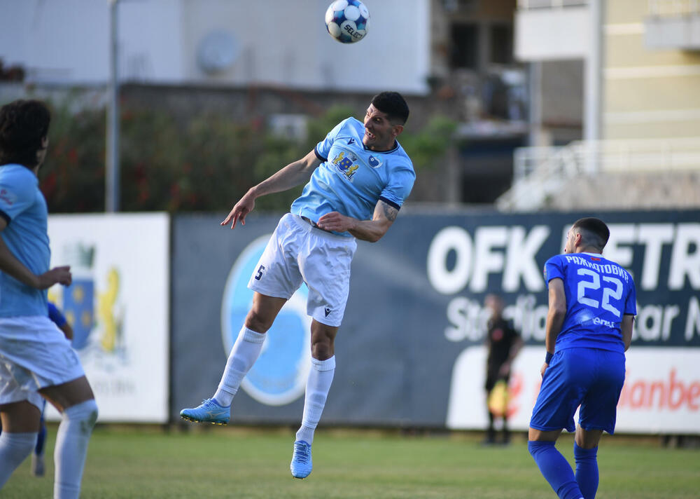 <p>CFL, 30. kolo: lider savladao Petrovac fantastičnim pogotkom Vasilija Čavora, Barani vezali sedmi trijumf, aktuelni šampion i dalje posrće</p>