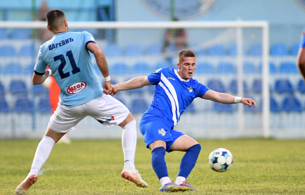 <p>CFL, 30. kolo: lider savladao Petrovac fantastičnim pogotkom Vasilija Čavora, Barani vezali sedmi trijumf, aktuelni šampion i dalje posrće</p>