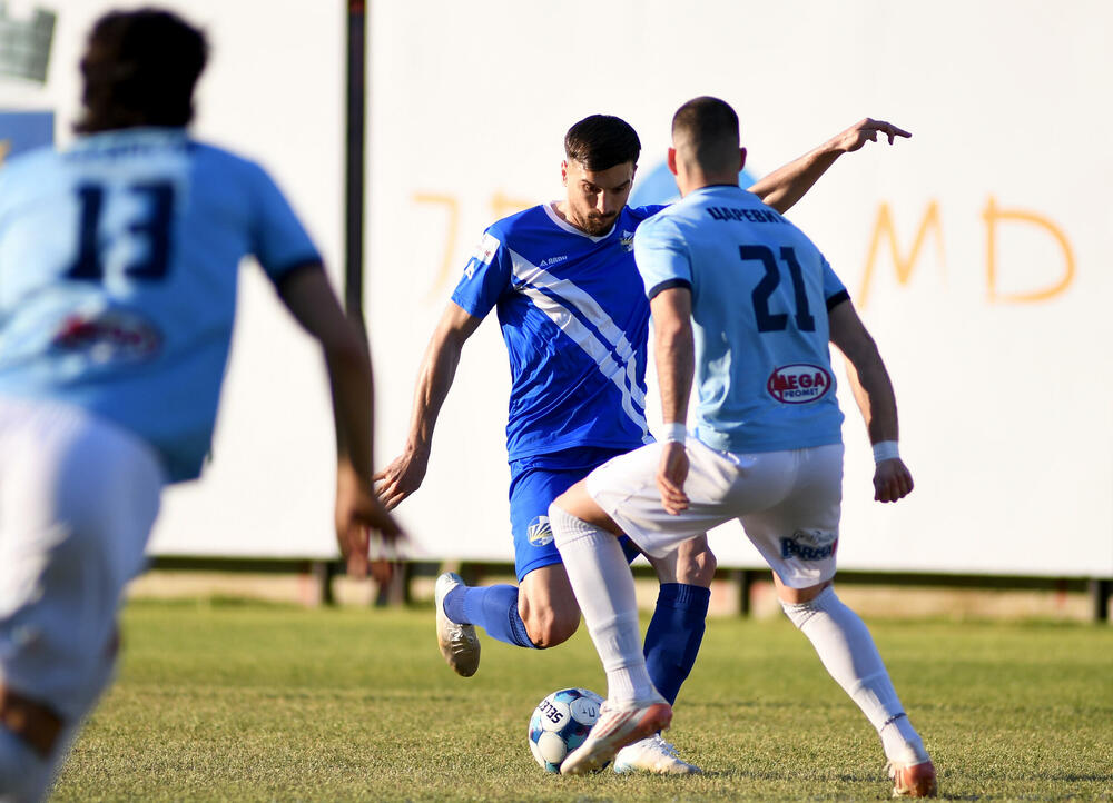<p>CFL, 30. kolo: lider savladao Petrovac fantastičnim pogotkom Vasilija Čavora, Barani vezali sedmi trijumf, aktuelni šampion i dalje posrće</p>