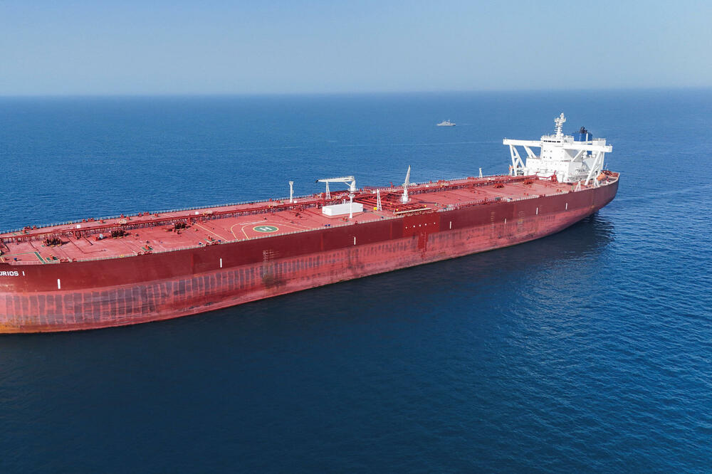 Snimak iz drona: Tanker koji plovi pod zastavom Malte koji je prošao kroz Hormuški moreuz uplovljava u teritorijalne vode Iraka kod Basre - 17. aprila 2026. godine, Foto: Reuters