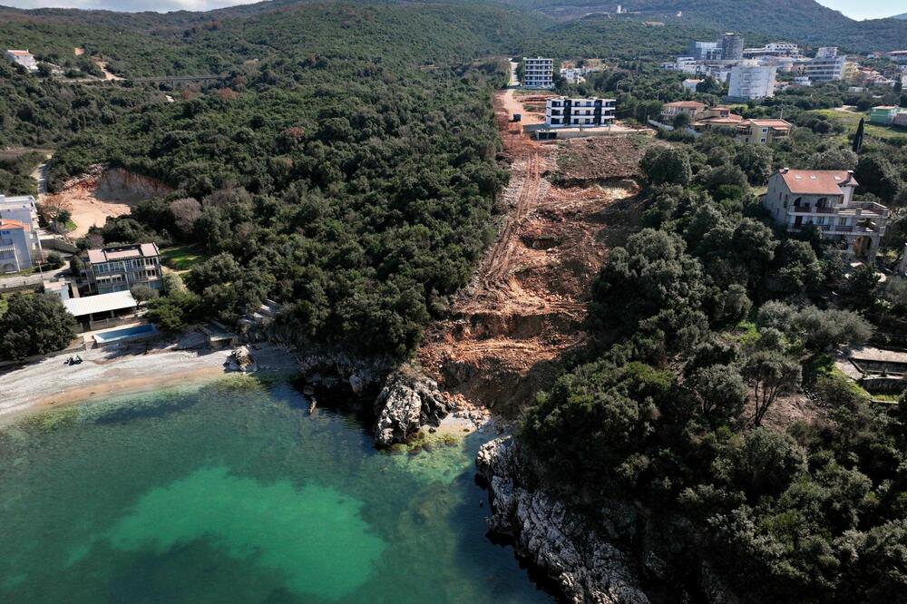 Dvije zgrade i kaskada do mora, Foto: Privatna arhiva