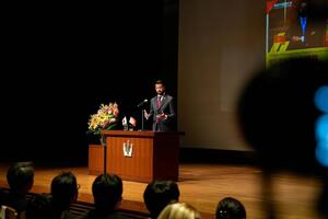 Milatović održao predavanje na univerzitetu u Tokiju: "Mala država...