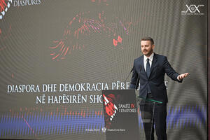 Spajanje partija i saradnja sa susjedima nisu za brigu: Dukaj...
