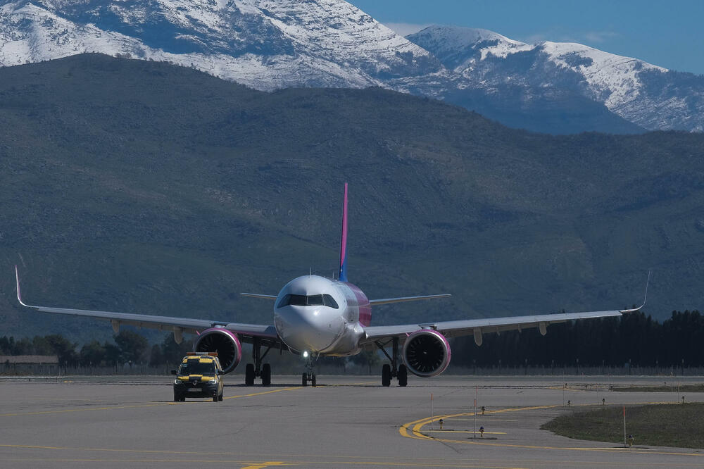 Planira se proširenje terminalnih zgrada i nove platforme za avione, Foto: Risto Božović