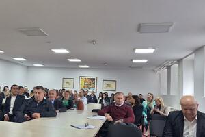 Srednja elektro-ekonomska škola u Bijelom Polju proslavila Dan...