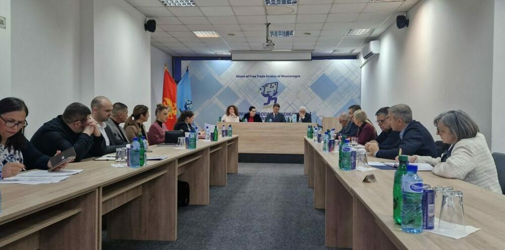 Bez dogovora o većim platama, mogući i protesti: Vlada ponovo...