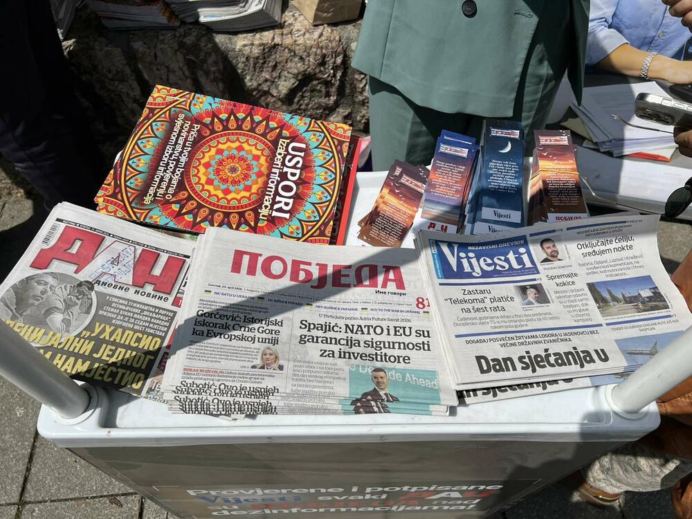 Pustahija: Trudimo se da zadržimo pažnju narodu na dnevnoj štampi,...