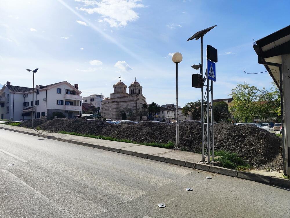 Strugani asfalt Tivat