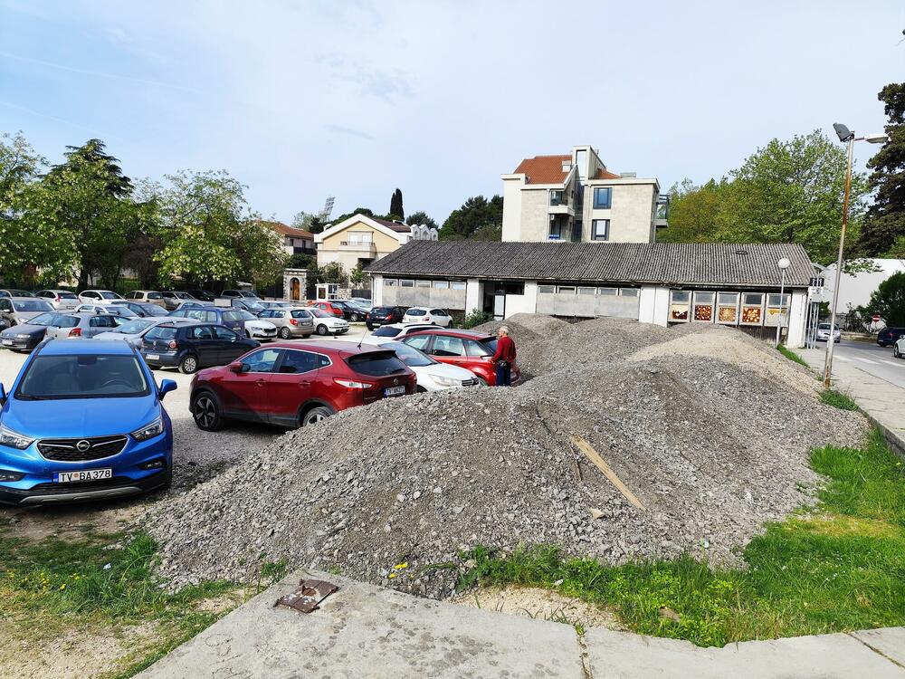 Nikako da uravnjaju asfalt