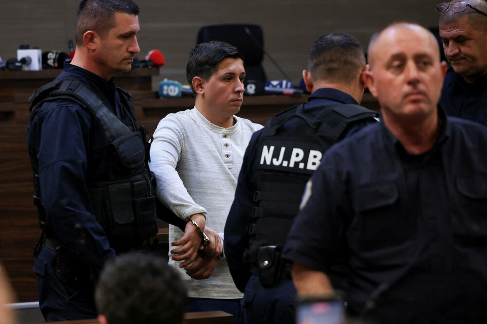 Maksimovića odvode nakon izricanja presude, Foto: Reuters