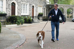 Bivši britanski ambasador u SAD Mandelson pod istragom EU zbog...