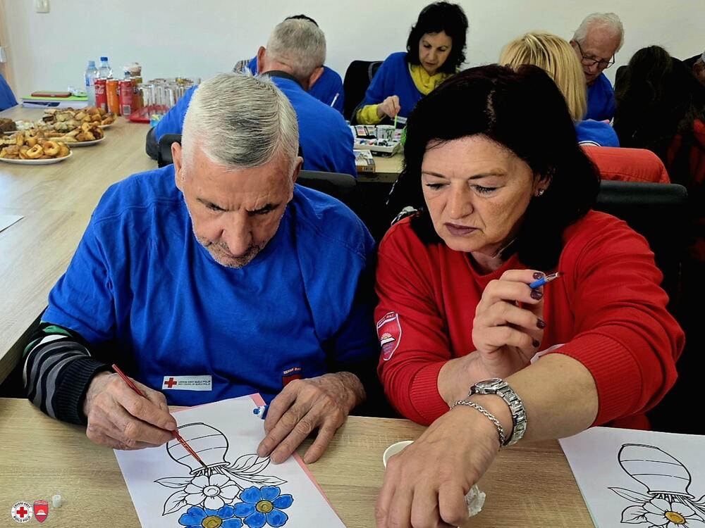 <p>Iz bjelopoljskog Crvenog krsta ističu da ovakve aktivnosti doprinose očuvanju vedrine, osjećaja pripadnosti i međusobne podrške među starijim licima</p>