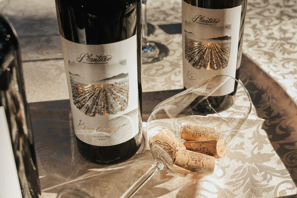 <p>Svečanost je održana u petak u Vili Gorica, pod pokroviteljstvom predsjednika Crne Gore, Jakova Milatovića, u organizaciji Evropskog reda vinskih vitezova &ndash; Legatura Crna Gora</p>