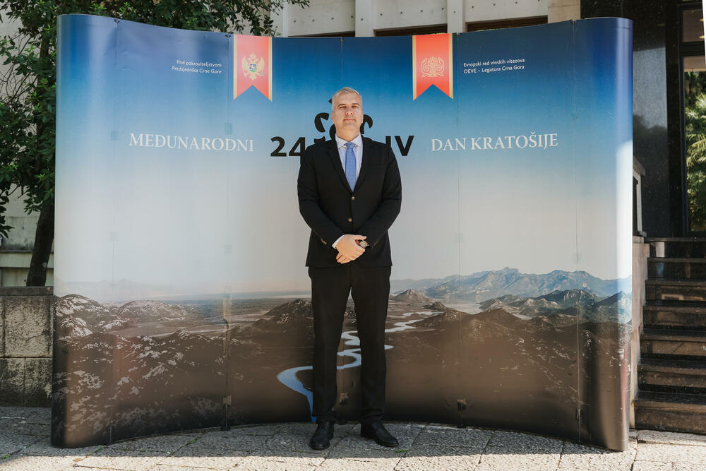 <p>Svečanost je održana u petak u Vili Gorica, pod pokroviteljstvom predsjednika Crne Gore, Jakova Milatovića, u organizaciji Evropskog reda vinskih vitezova &ndash; Legatura Crna Gora</p>