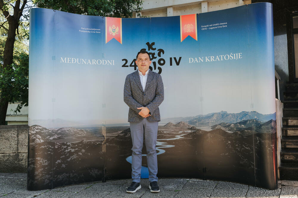 <p>Svečanost je održana u petak u Vili Gorica, pod pokroviteljstvom predsjednika Crne Gore, Jakova Milatovića, u organizaciji Evropskog reda vinskih vitezova &ndash; Legatura Crna Gora</p>