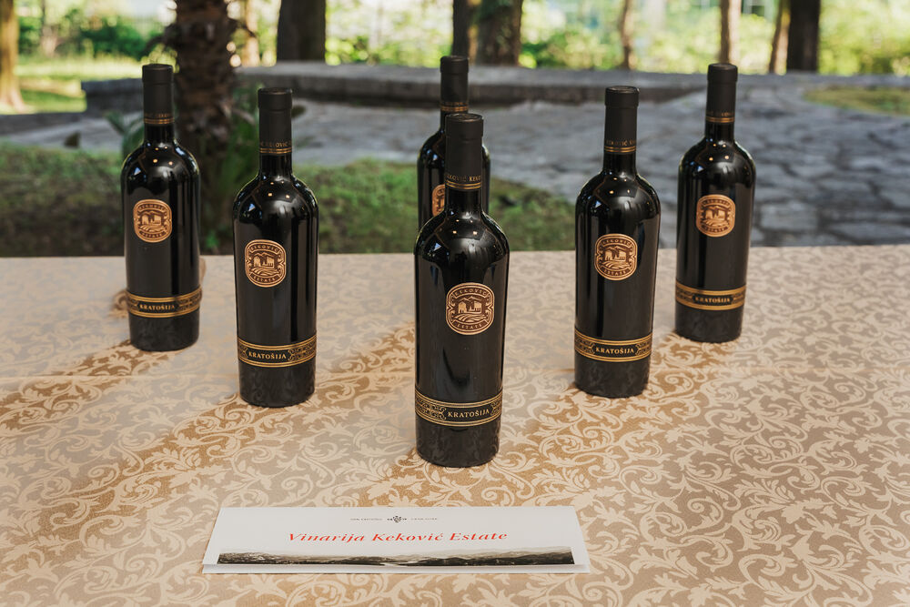 <p>Svečanost je održana u petak u Vili Gorica, pod pokroviteljstvom predsjednika Crne Gore, Jakova Milatovića, u organizaciji Evropskog reda vinskih vitezova &ndash; Legatura Crna Gora</p>