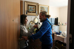 Italija odbacila izjednačavanje roditeljskog odsustva dok očevi na...