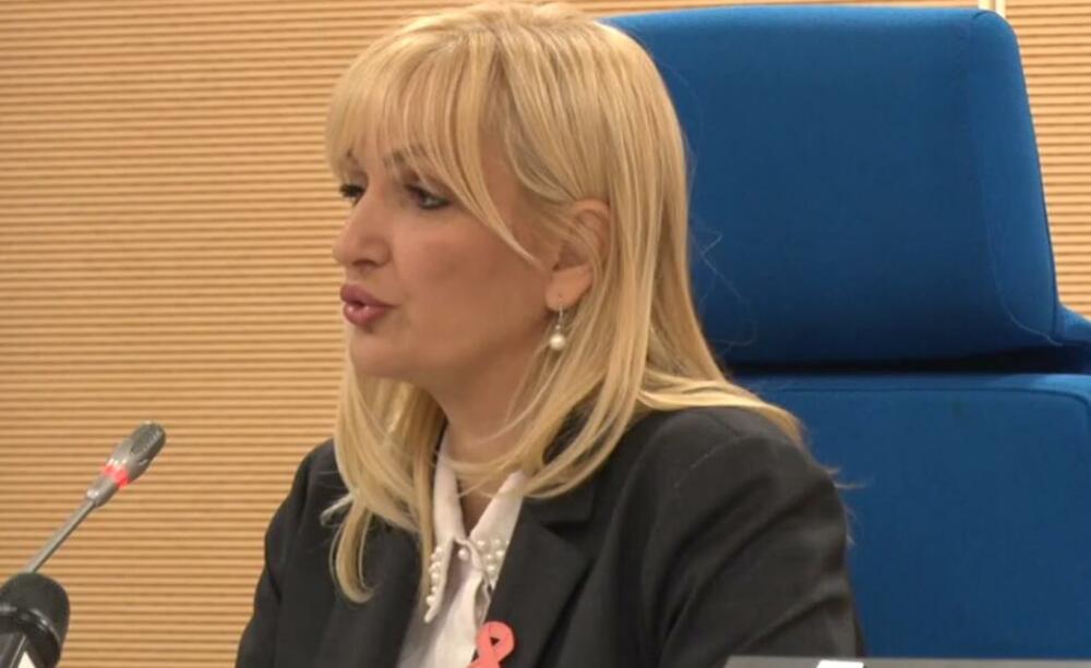 Podgorici prinudna uprava?