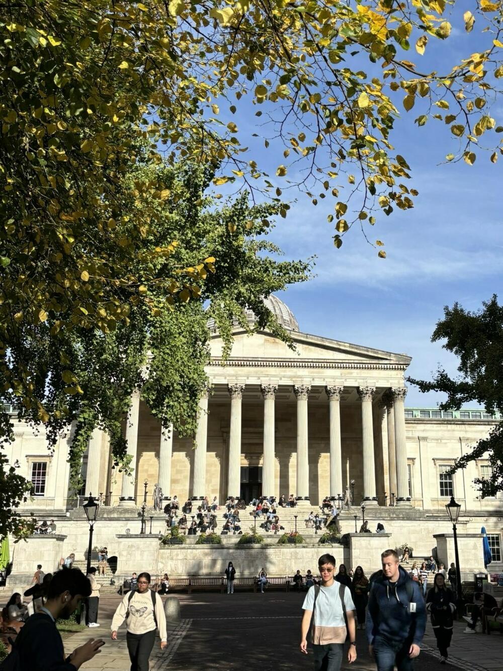 Na Univerzitetu UCL posebno se izdvaja istorijska Wilkins zgrada