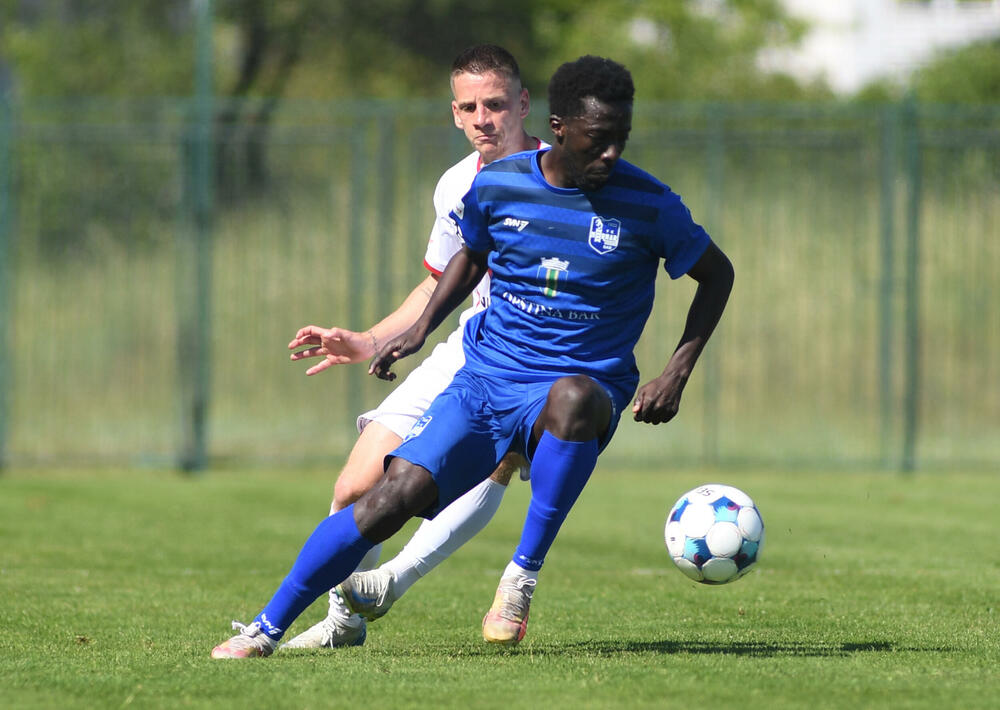 <p>Nikšićani remizirali sa Jezerom, Barani bolji od Mladosti - trka za titulu dobila novu dimenziju</p>