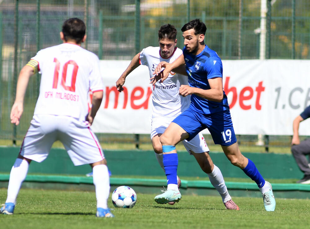 <p>Nikšićani remizirali sa Jezerom, Barani bolji od Mladosti - trka za titulu dobila novu dimenziju</p>