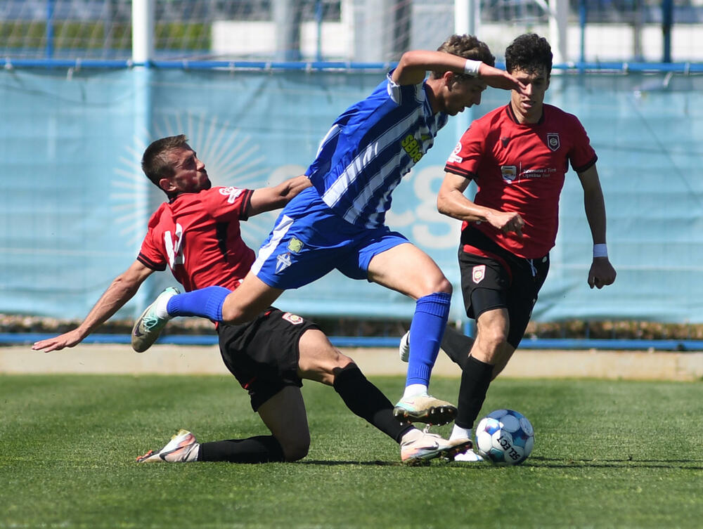 <p>Nikšićani remizirali sa Jezerom, Barani bolji od Mladosti - trka za titulu dobila novu dimenziju</p>