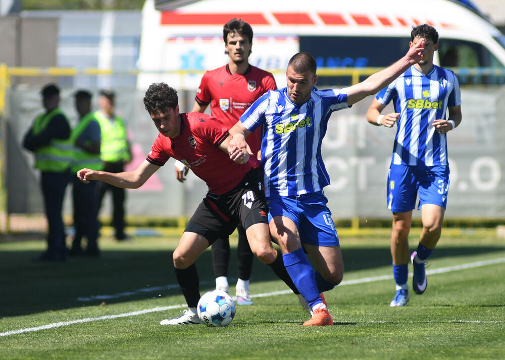 <p>Nikšićani remizirali sa Jezerom, Barani bolji od Mladosti - trka za titulu dobila novu dimenziju</p>