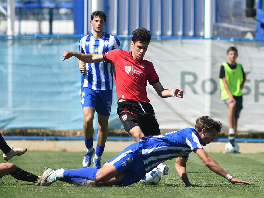<p>Nikšićani remizirali sa Jezerom, Barani bolji od Mladosti - trka za titulu dobila novu dimenziju</p>