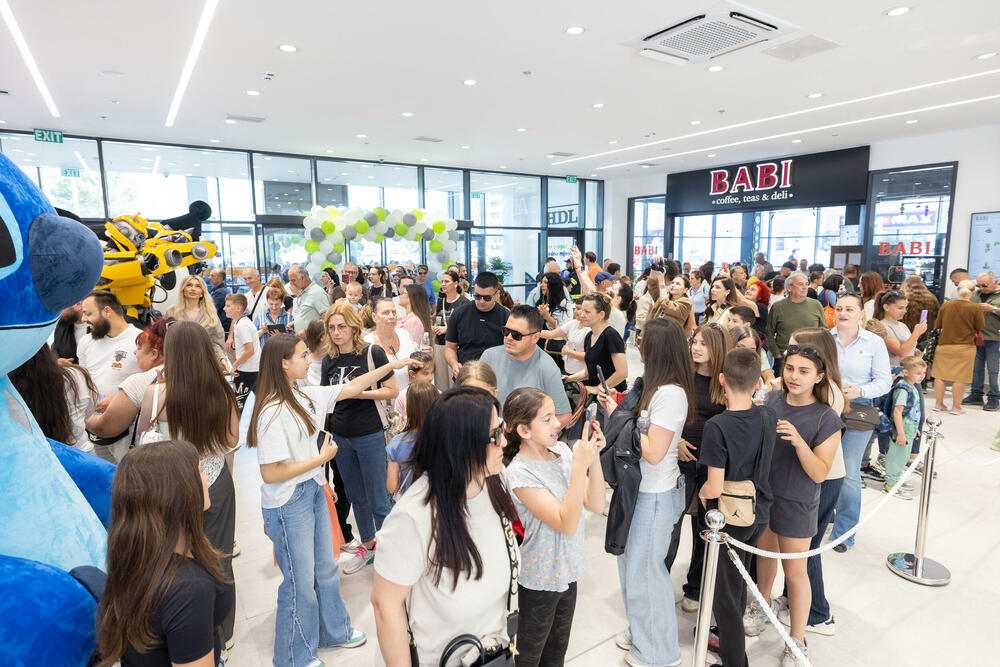 <p>Danas, 28. aprila, Bar je u središtu pažnje čitave Crne Gore! U 10 časova počinje svečani i zabavni program povodom otvaranja HDL Retail Parka Bar, dok se vrata za posjetioce zvanično otvaraju u 11 časova.</p>