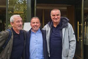 Druženje pred elitni fudbal: Pariz spojio Radulovića, Baždarevića,...