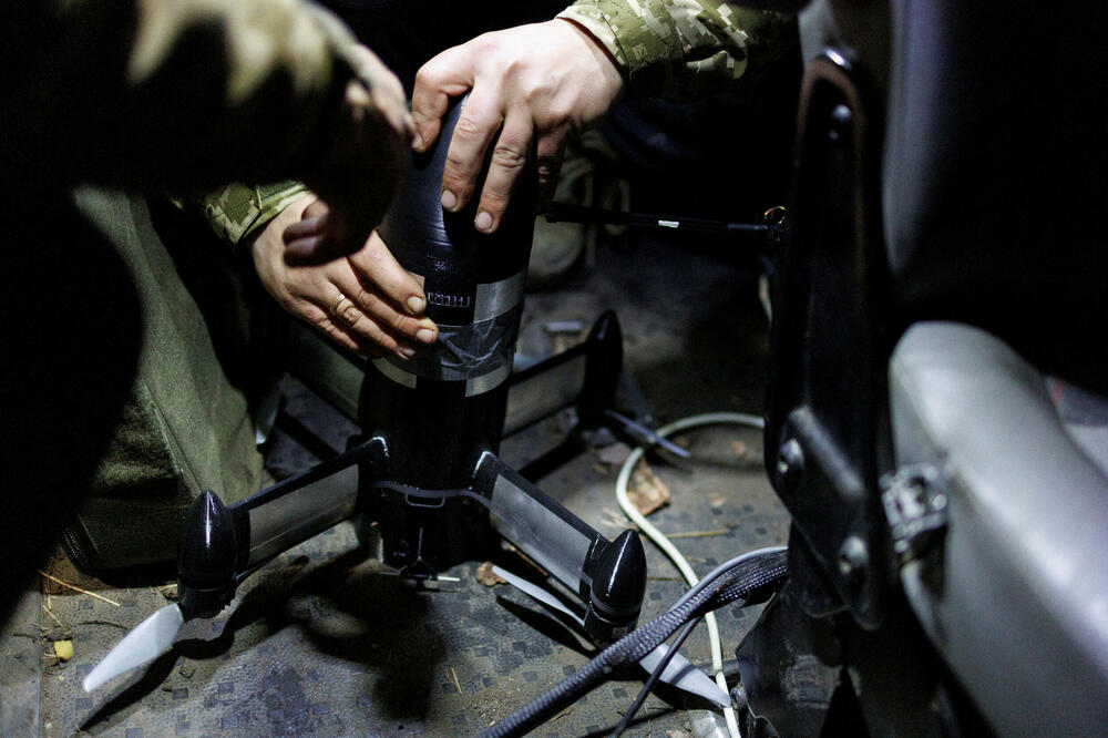 Pripadnici jedinice protivvazdušne odbranepripremaju lansiranje presretačkog drona tokom borbene smjene (arhiva), Foto: Reuters