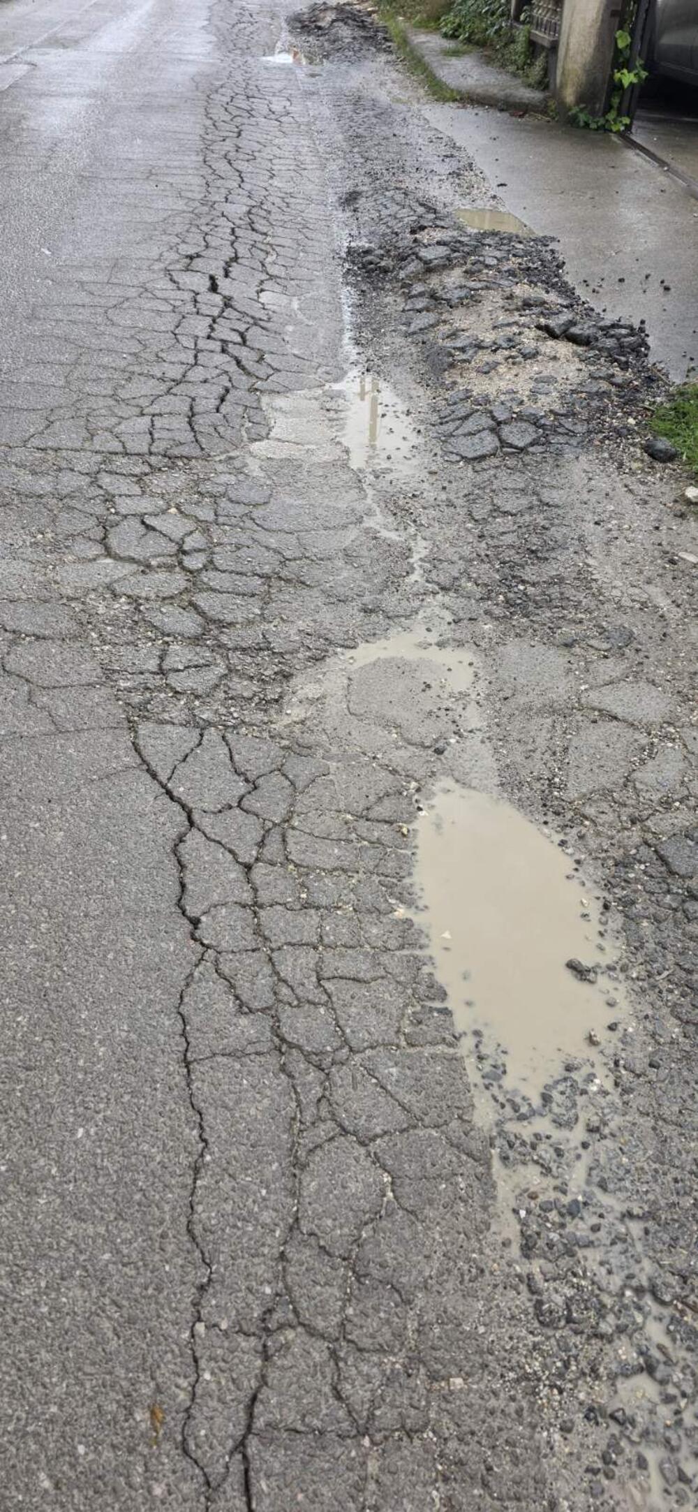 Gradnjom bulevara, uništen lokalni put, mještani Radanovića...