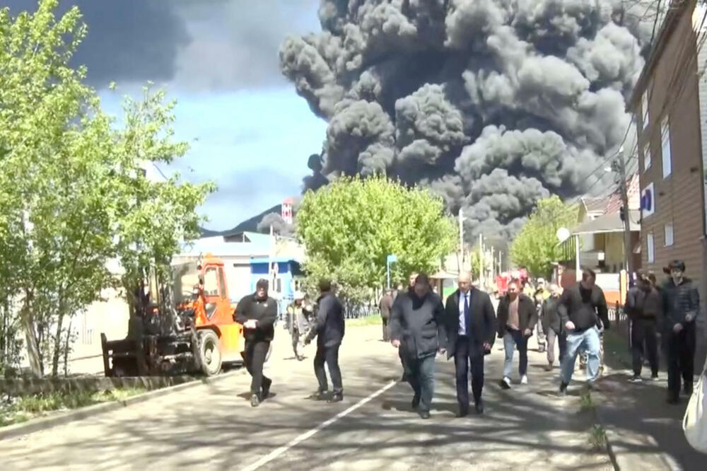 Detalj iz Tuapsea nakon napada na rafineriju, Foto: Reuters
