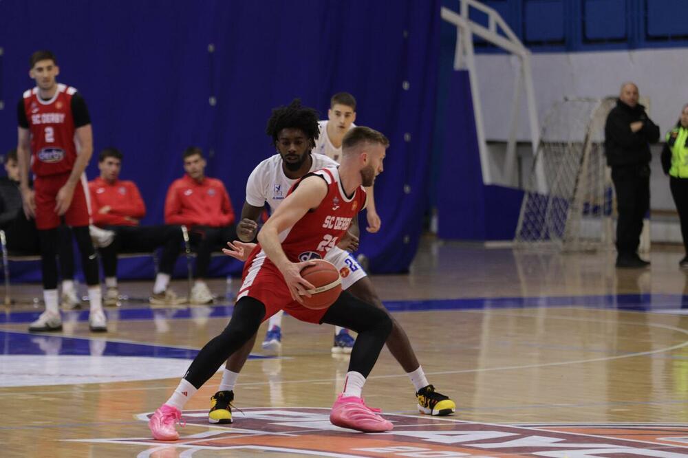 Mateo Drežnjak u akciji, Foto: KK Sutjeska Elektroprivreda