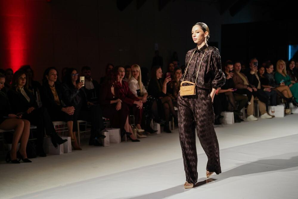 Model iz kolekcije 'Obrtaj stvarnosti'