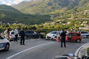 Budva: Sudar tri automobila, šest osoba povrijeđeno