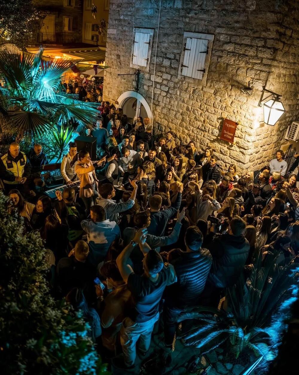 karnevalska povorka Budva
