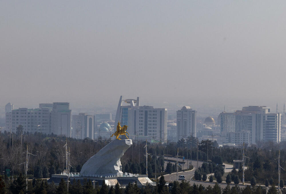 Izolovani Turkmenistan pokazuje oprezne znakove otvaranja