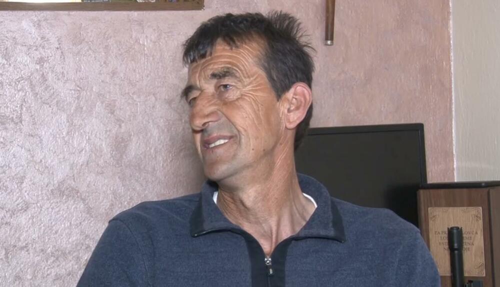Drago Dačević iz Oblatna kod Nikšića pravi melem po porodičnoj...