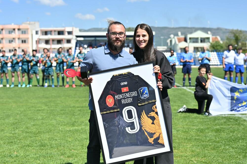 <p>Meč je odigran na stadionu Otranta u Ulcinju pred oko 200 gledalaca.</p>