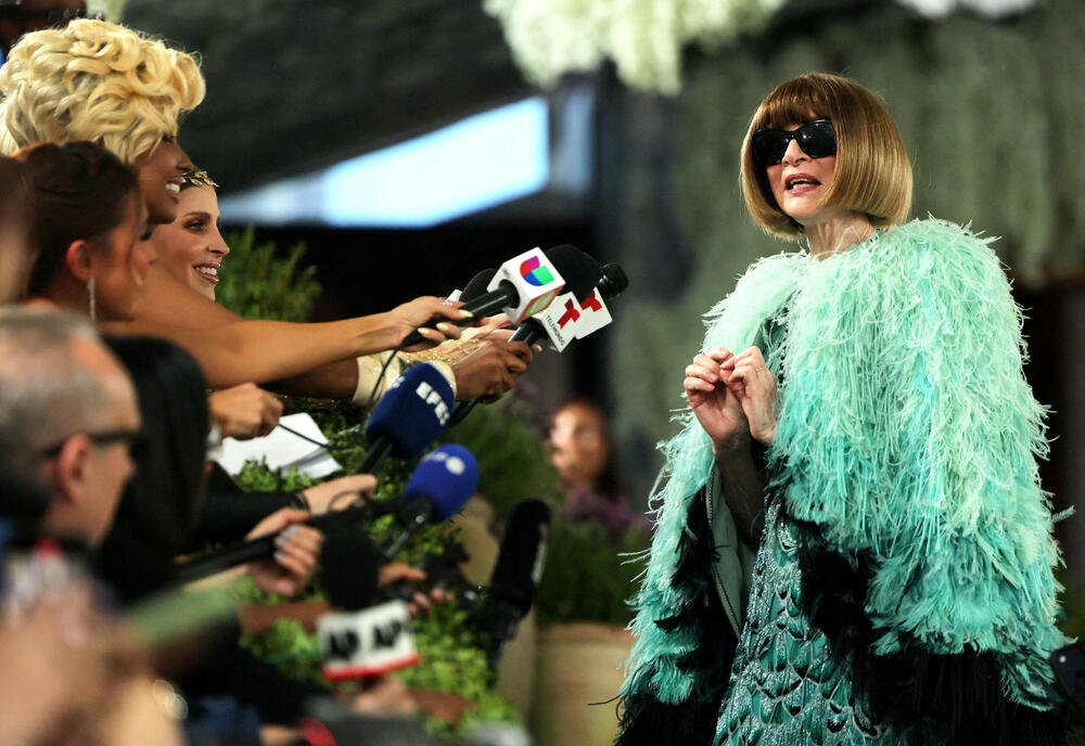 <p>Met Gala 2026, od milja nazvana "najvećim modnim izlaskom godine", humanitarni je događaj za prikupljanje sredstava za Metropoliten muzej umjetnosti u Njujorku, koji se održava svake godine prvog ponedjeljka u maju.</p>  <p>Tema ovogodišnjeg izdanja bila je "Costume Art".</p>