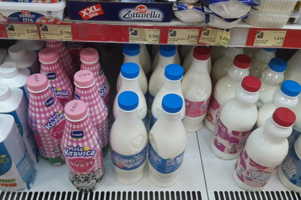 Domaći jogurt na akciji po cijeni od 0,99 eura litar, Foto: Biljana Matijašević